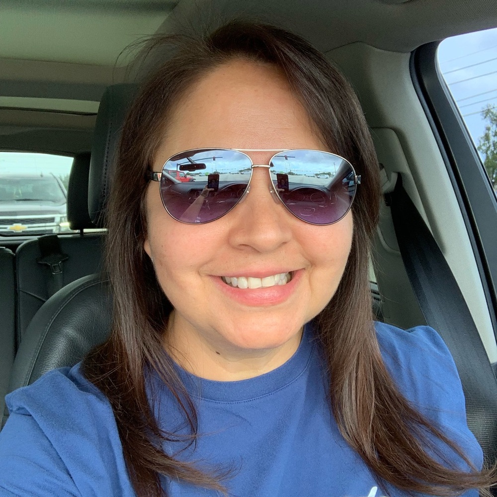 Meet your Posher, Adriana